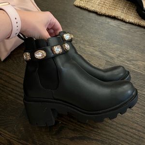 Steve Madden Amulet Booties
